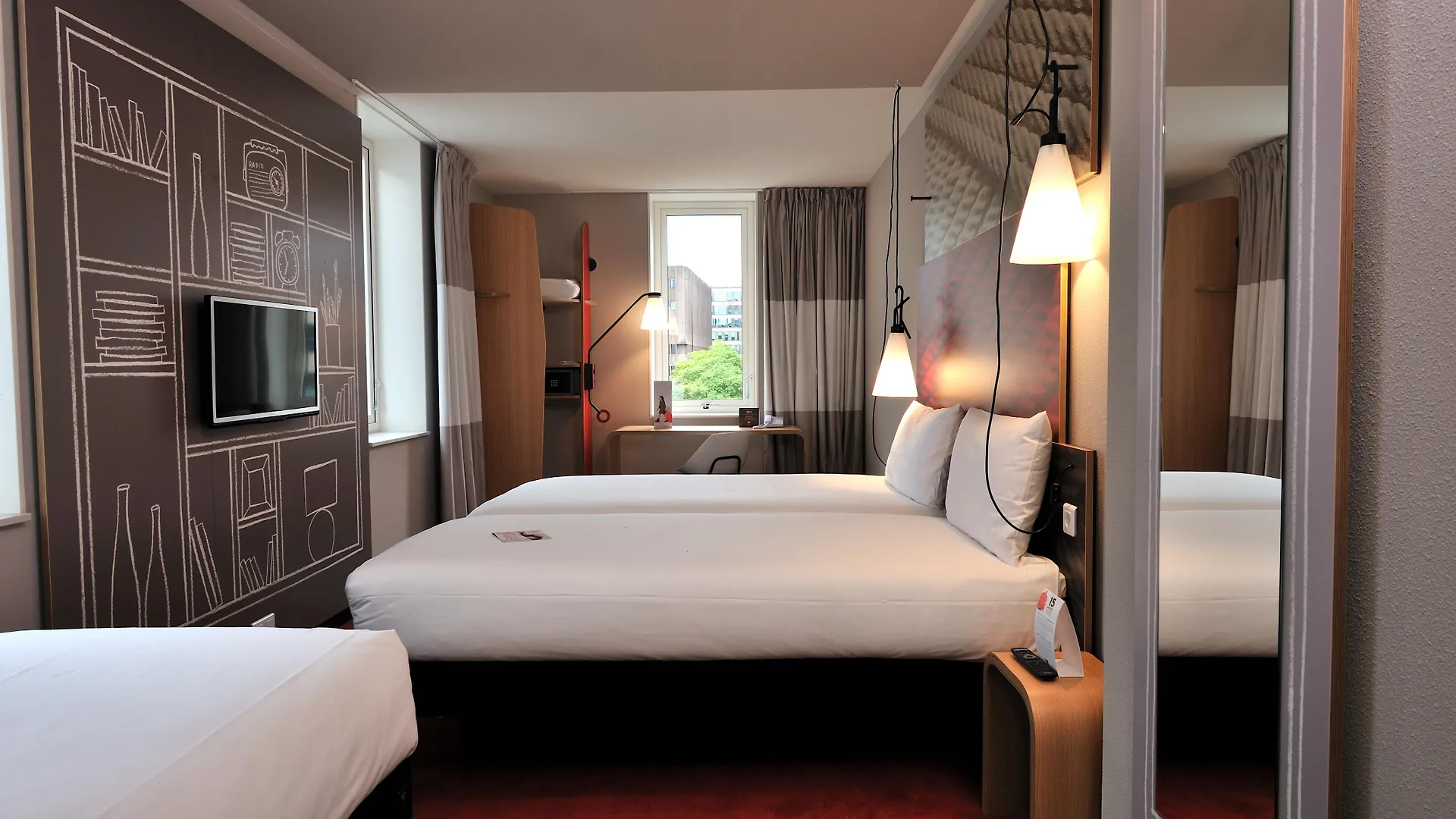 Отель Ibis Rotterdam City Centre