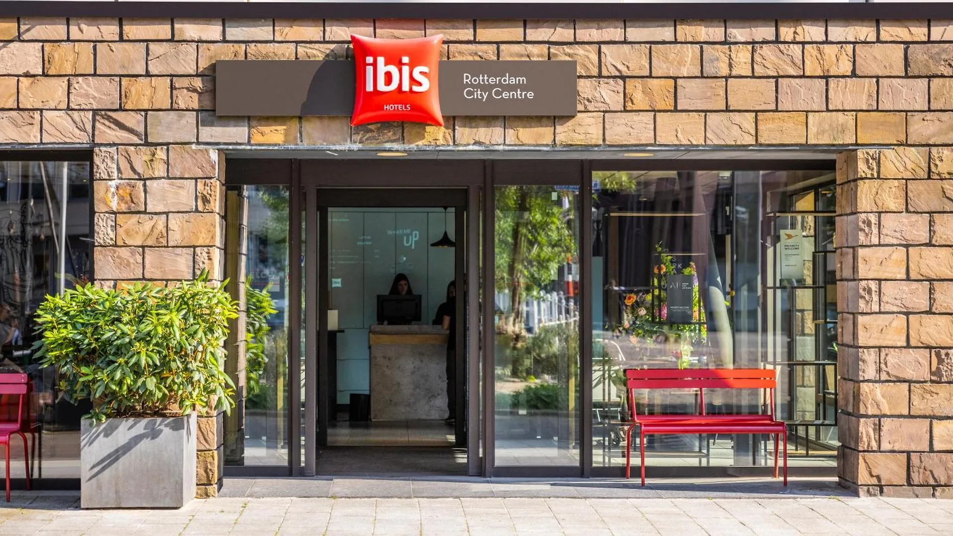 Отель Ibis Rotterdam City Centre