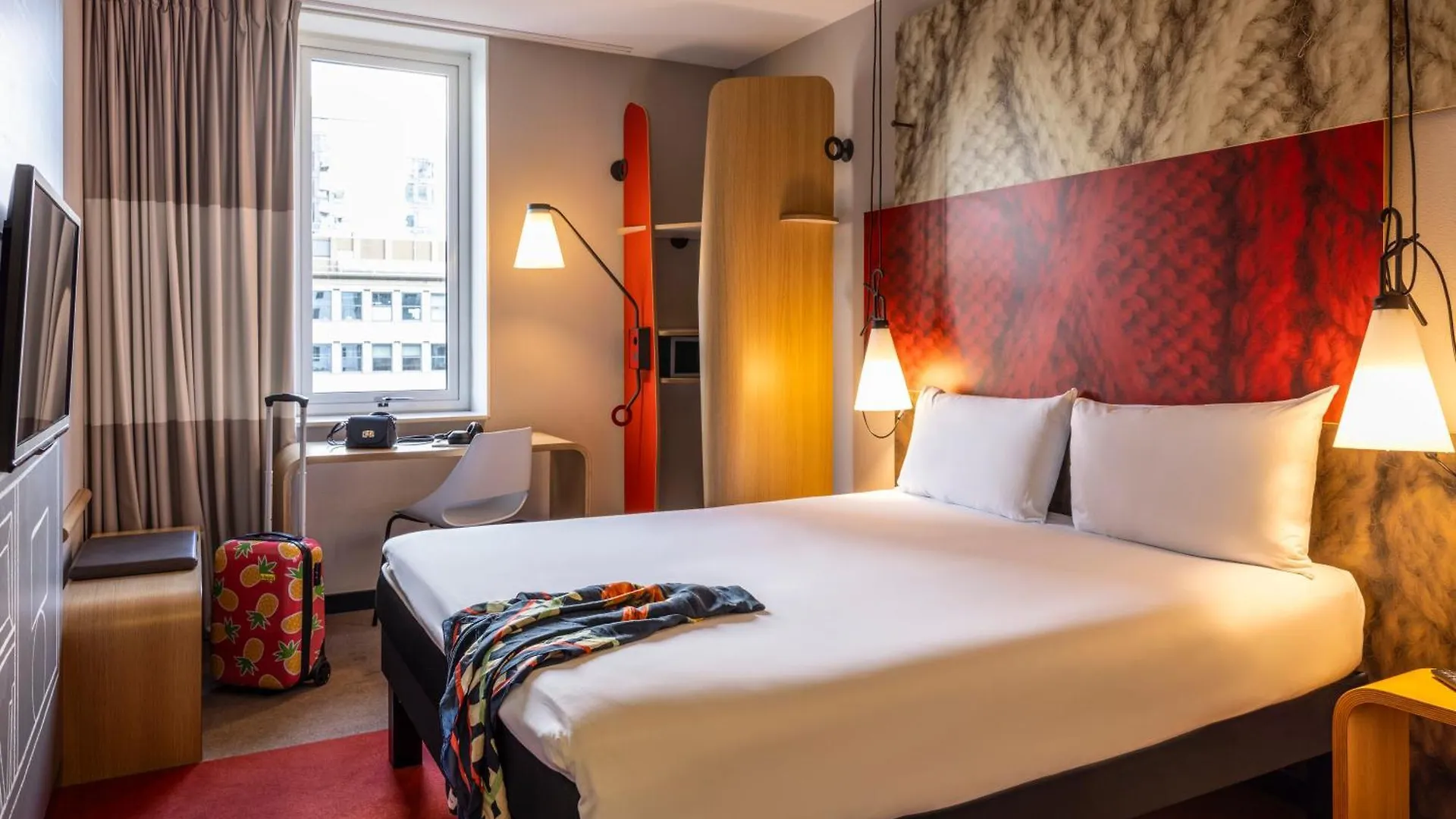 Отель Ibis Rotterdam City Centre