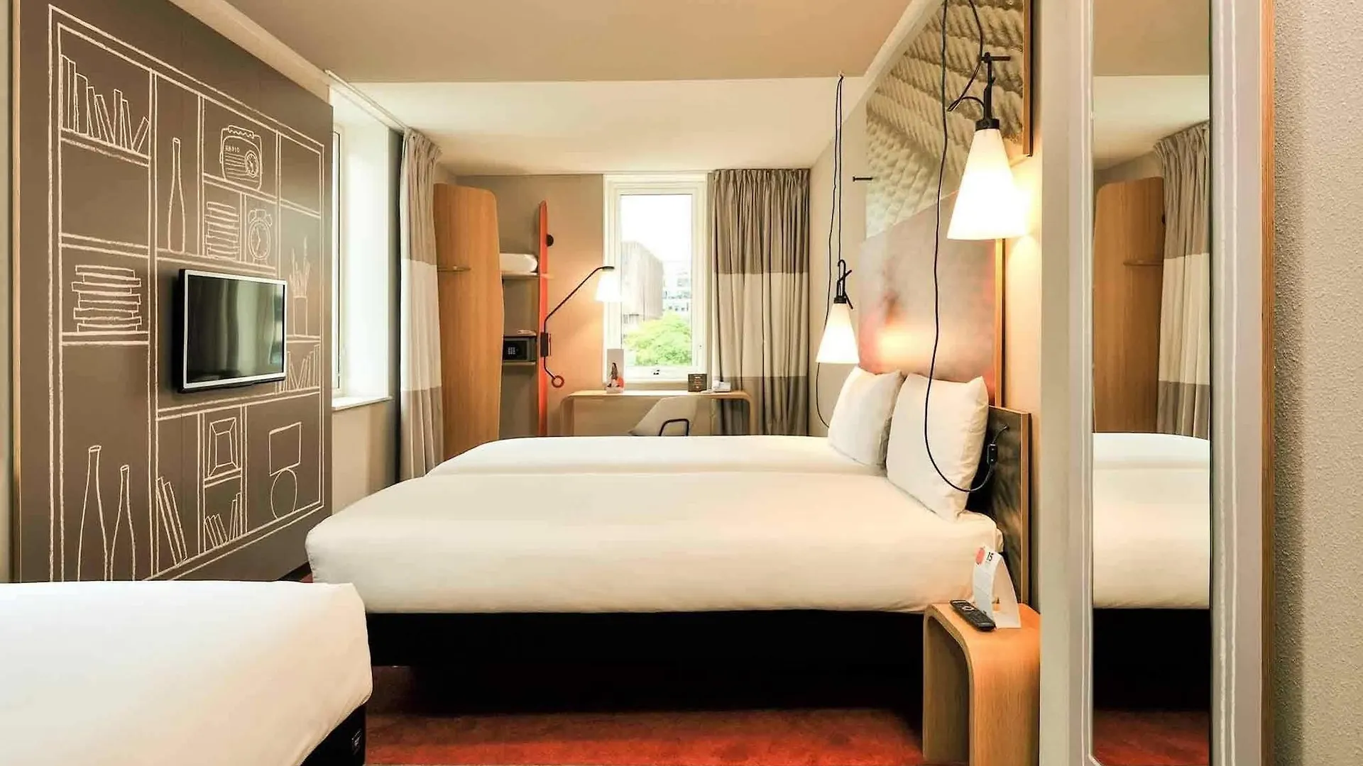 Ibis Rotterdam City Centre